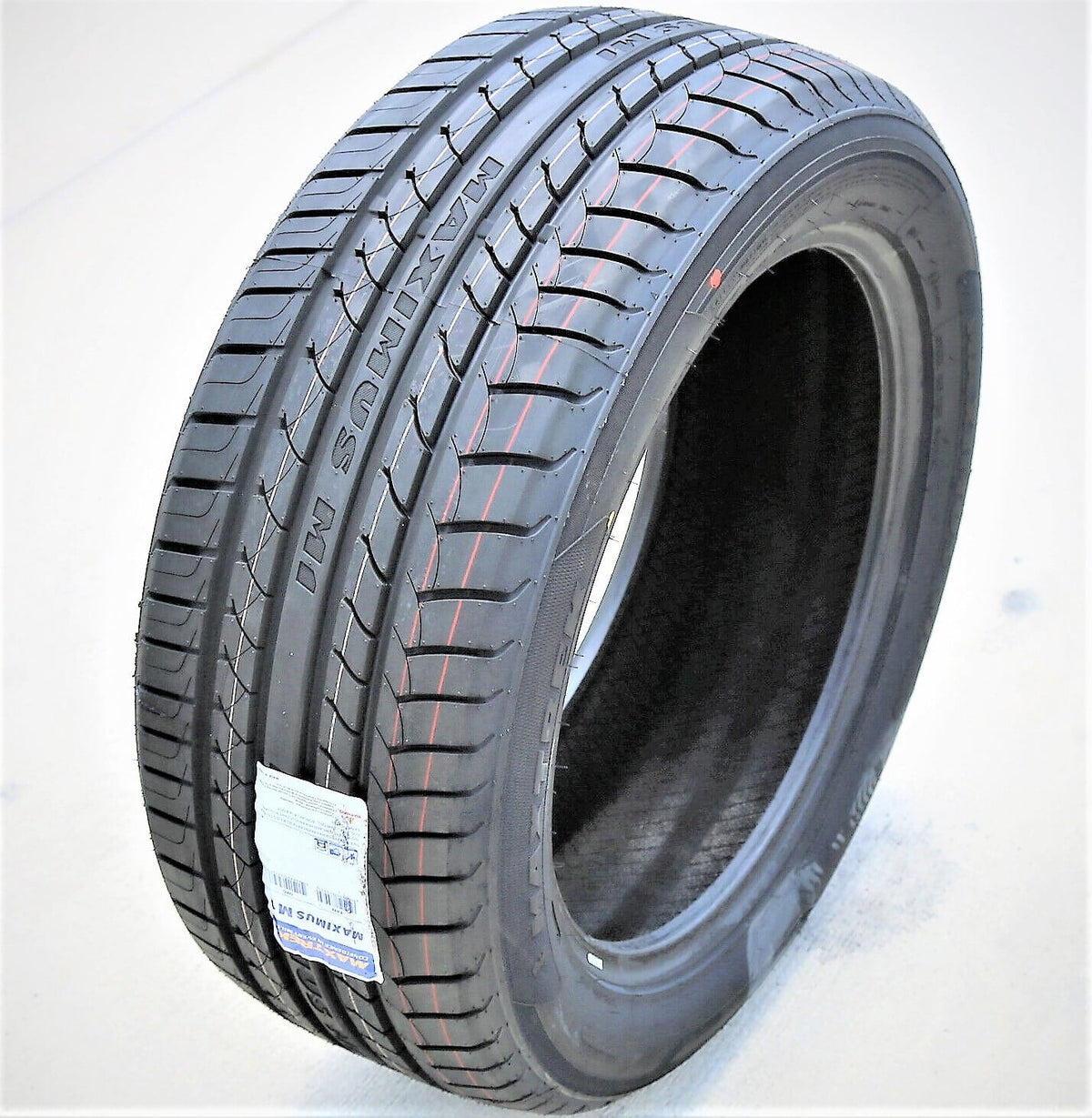 Maxtrek Maximus M1 235/65R16 103T Summer Tire Fits: 2005-09 Honda Odyssey EX-L, 2010 Honda Odyssey NHL Second-hand