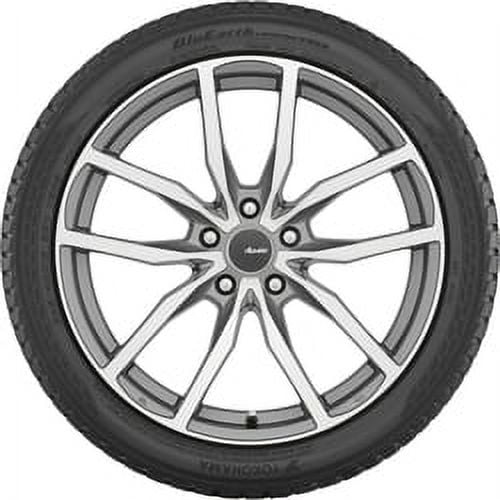 Yokohama BluEarth Winter V905 Winter 245/45R19 102W XL Passenger Tire