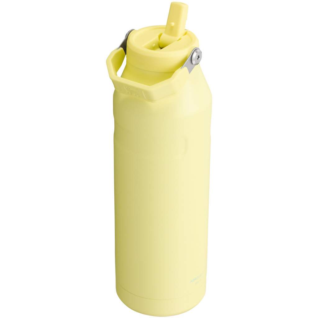 The IceFlow™ Bottle with Flip Straw Lid D060Q